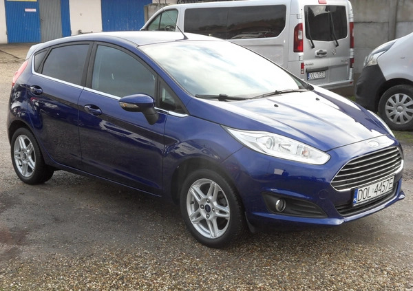 Ford Fiesta cena 32900 przebieg: 36000, rok produkcji 2015 z Zelów małe 232